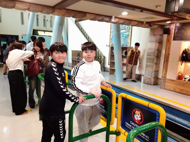 지니어스 스쿨 현장학습 (3).jpg